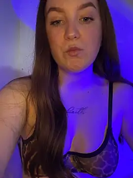 Snapshot of kisaaaaaa chatting on April 2026 02:03:02 PM kisaaaaaa online show from April 2026 02:03:02 PM