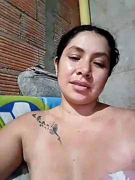 Snapshot of MiaDesireAndWildLover chatting on May 2026 04:40:01 AM MiaDesireAndWildLover online show from May 2026 04:40:01 AM