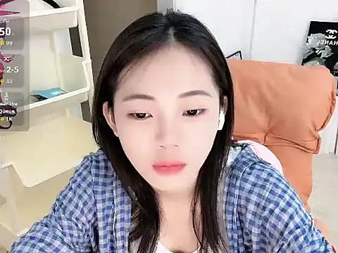 qiuwww003 online show from April 2026 08:17:01 AM