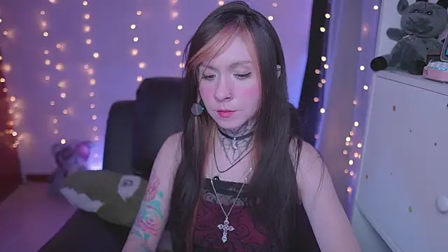 Snapshot of -VKatt chatting on April 2026 02:58:01 AM -VKatt online show from April 2026 02:58:01 AM