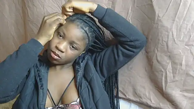 Snapshot of julianaa19 chatting on May 2026 02:18:01 AM julianaa19 online show from May 2026 02:18:01 AM