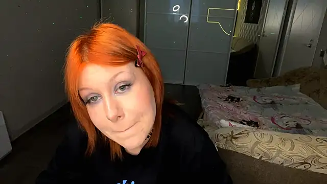 Snapshot of RedTalli chatting on April 2026 03:53:01 PM RedTalli online show from April 2026 03:53:01 PM