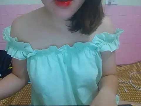 Snapshot of Mimi_200 chatting on May 2026 03:15:01 AM Mimi 200 online show from May 2026 03:15:01 AM