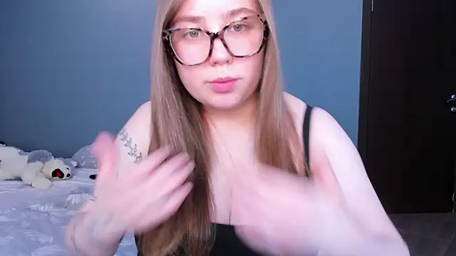 Snapshot of Boobsy_girl chatting on May 2026 12:54:02 PM Boobsy girl online show from May 2026 12:54:02 PM