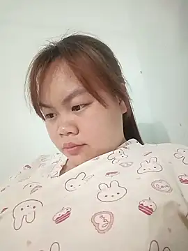 Truxcy1 online show from April 2026 03:15:01 PM