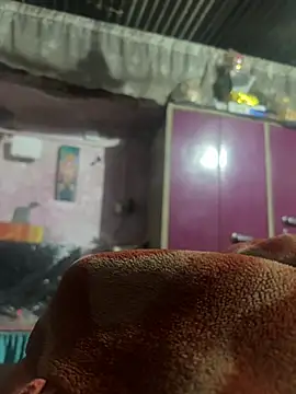 Snapshot of studio_universe chatting on April 2026 05:25:01 PM studio universe online show from April 2026 05:25:01 PM