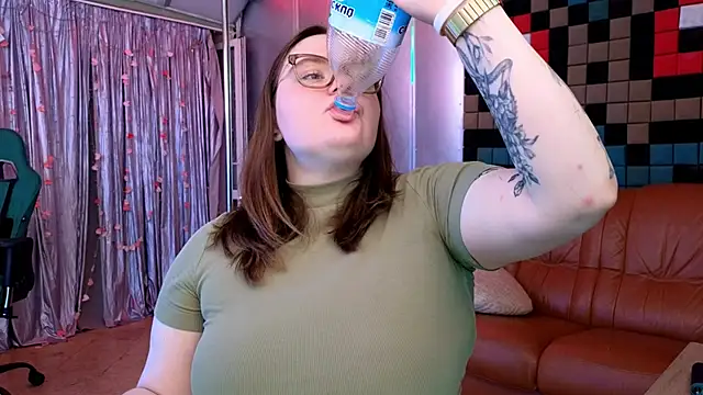 CatherineClaire online show from May 2026 04:38:01 PM