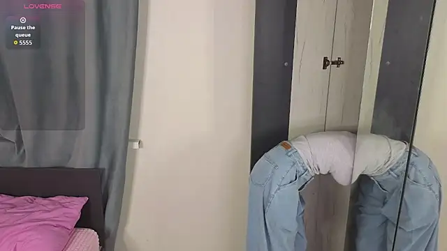 CherieAppel online show from June 2026 04:04:02 PM