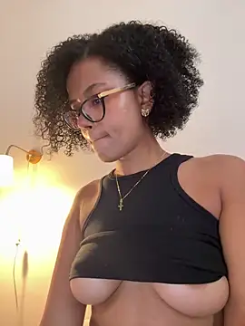 Snapshot of AyleenDunkann chatting on April 2026 01:01:01 PM AyleenDunkann online show from April 2026 01:01:01 PM