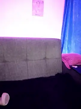 paulina aura online show from April 2026 07:15:02 PM