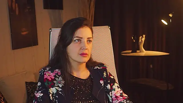 AureliaVane online show from May 2026 08:15:01 PM