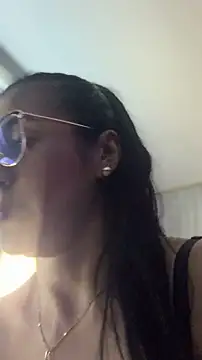 Snapshot of Laia_Hills chatting on May 2026 02:12:01 PM Laia Hills online show from May 2026 02:12:01 PM