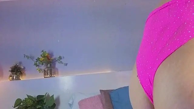 Snapshot of lily_obsession chatting on April 2026 04:01:01 PM lily obsession online show from April 2026 04:01:01 PM