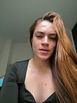 Snapshot of _EmmaDavis_ chatting on June 2026 09:42:01 PM EmmaDavis online show from June 2026 09:42:01 PM