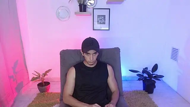 Snapshot of dante_18cm_ chatting on May 2026 12:28:02 AM dante 18cm online show from May 2026 12:28:02 AM