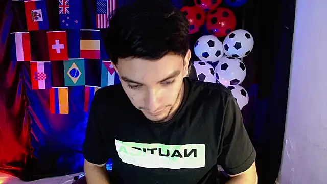 Snapshot of dante_18cm_ chatting on June 2026 12:35:01 AM dante 18cm online show from June 2026 12:35:01 AM