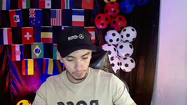 Snapshot of dante_18cm_ chatting on June 2026 12:35:01 AM dante 18cm online show from June 2026 12:35:01 AM