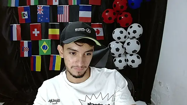 Snapshot of dante_18cm_ chatting on July 2026 12:27:01 AM dante 18cm online show from July 2026 12:27:01 AM