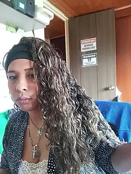 Snapshot of Ivon_C chatting on May 2026 01:16:02 PM Ivon C online show from May 2026 01:16:02 PM
