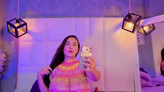Snapshot of Violetta_rose_ chatting on July 2026 10:59:02 PM Violetta rose online show from July 2026 10:59:02 PM