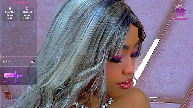TiannahGlow online show from May 2026 12:57:01 PM