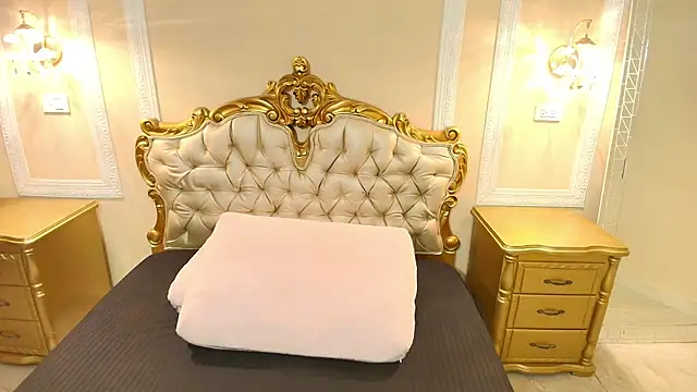 PaulineKosh online show from July 2026 08:48:02 PM