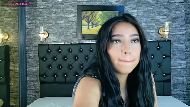 Snapshot of Lulo_Ross chatting on April 2026 05:50:01 PM Lulo Ross online show from April 2026 05:50:01 PM