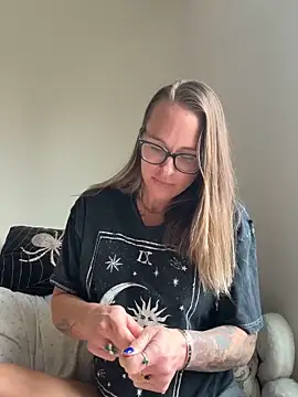 Snapshot of blackwidowlaced chatting on April 2026 08:55:01 PM blackwidowlaced online show from April 2026 08:55:01 PM