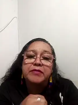 Snapshot of DIOSAREAL50 chatting on April 2026 04:14:02 AM DIOSAREAL50 online show from April 2026 04:14:02 AM