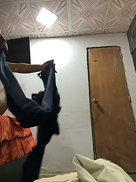 Snapshot of Boy-hot_ chatting on April 2026 12:00:02 PM Boy-hot online show from April 2026 12:00:02 PM