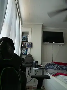 Snapshot of luv_chino chatting on April 2026 05:33:02 PM luv chino online show from April 2026 05:33:02 PM