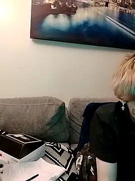 Snapshot of CamsWRLD chatting on April 2026 09:15:02 AM CamsWRLD online show from April 2026 09:15:02 AM