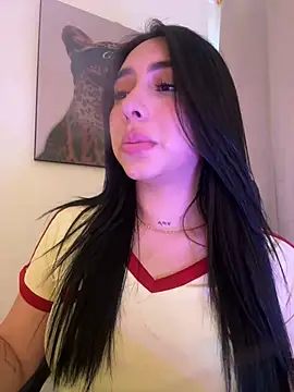 Snapshot of IsabellaNoir_ chatting on June 2026 06:02:01 PM IsabellaNoir online show from June 2026 06:02:01 PM