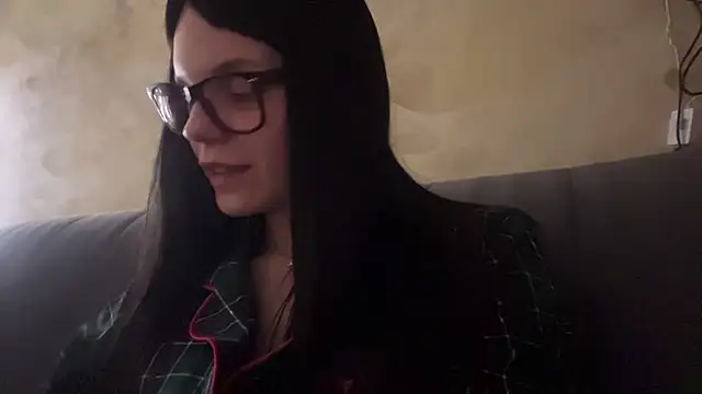 Snapshot of Alice_qte chatting on April 2026 02:19:01 PM Alice qte online show from April 2026 02:19:01 PM