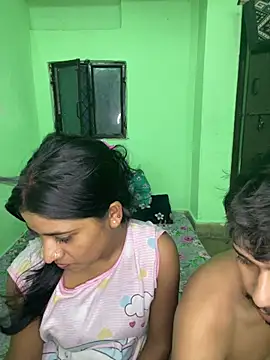 hot-couple-0 online show from June 2026 11:38:01 AM