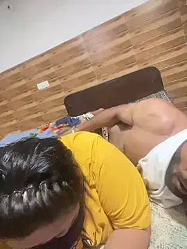 hot-couple-0 online show from August 2026 04:33:02 PM