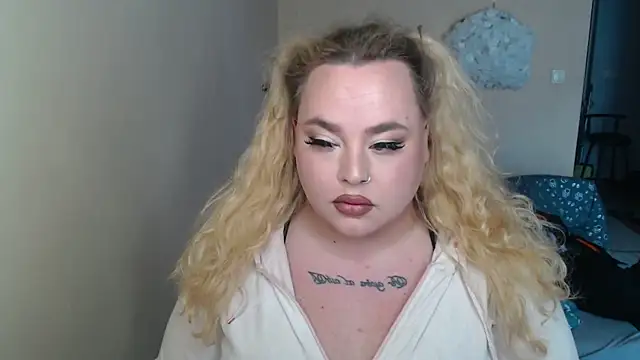 Snapshot of sweetvlada chatting on April 2026 02:33:01 PM sweetvlada online show from April 2026 02:33:01 PM