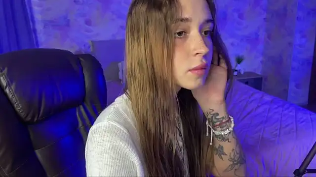 Snapshot of Tiana_Belle chatting on May 2026 01:13:01 AM Tiana Belle online show from May 2026 01:13:01 AM