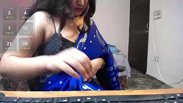 -Queenie online show from May 2026 08:27:02 PM