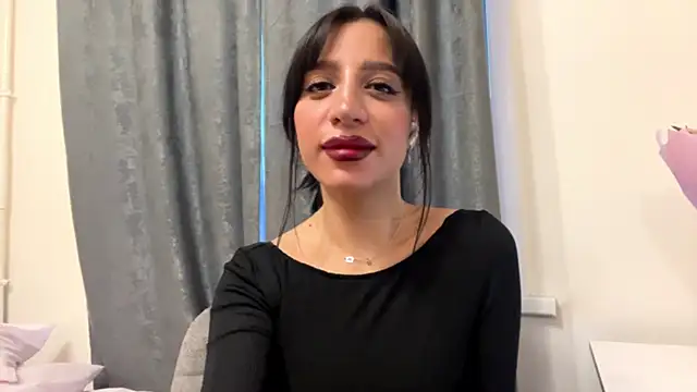 Snapshot of AngellaBarbini chatting on June 2026 02:34:01 PM AngellaBarbini online show from June 2026 02:34:01 PM