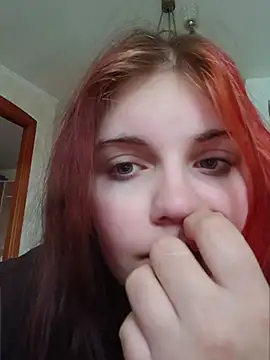 Snapshot of LoisFox chatting on April 2026 08:28:02 AM LoisFox online show from April 2026 08:28:02 AM