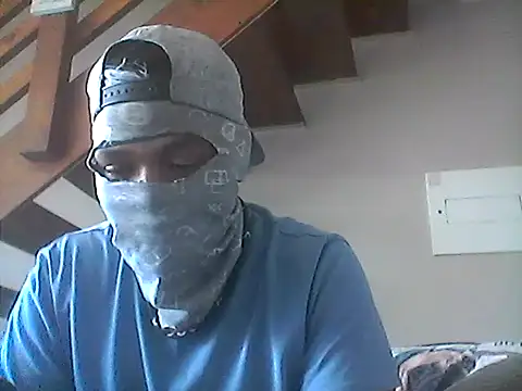 Snapshot of LunjeSA chatting on May 2026 09:48:02 AM LunjeSA online show from May 2026 09:48:02 AM
