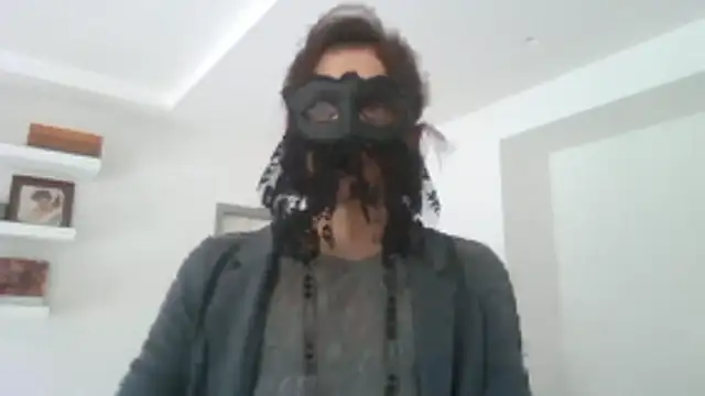 HelenTiAscolta online show from May 2026 11:07:02 AM