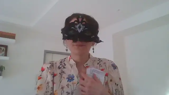 HelenTiAscolta online show from June 2026 05:41:01 PM