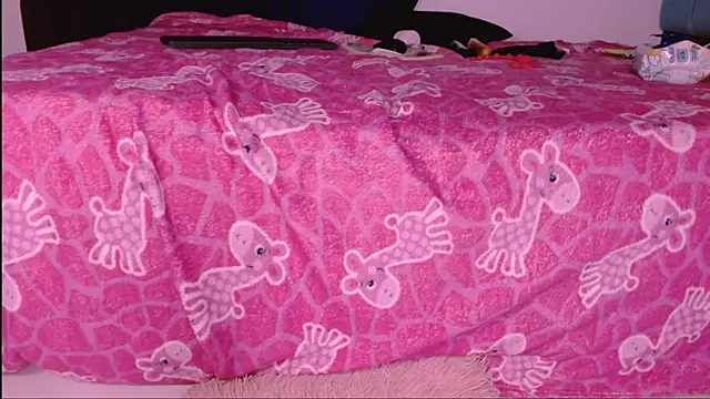 Snapshot of vicky22messyfull chatting on April 2026 12:40:01 PM vicky22messyfull online show from April 2026 12:40:01 PM