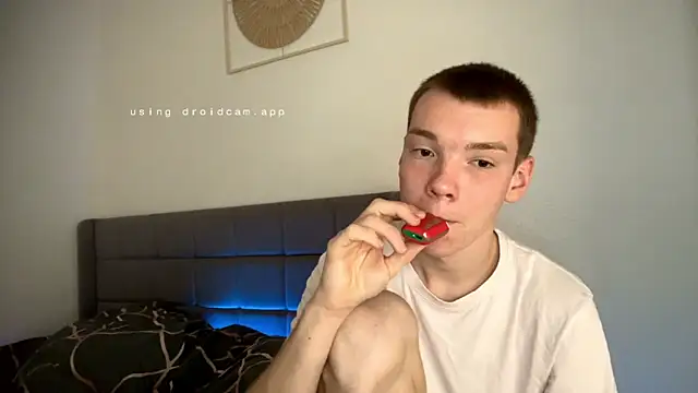 Snapshot of aaron_stonee chatting on April 2026 04:42:02 PM aaron stonee online show from April 2026 04:42:02 PM