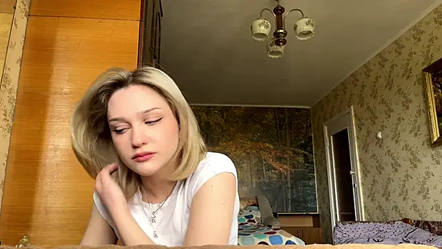 Snapshot of AlisiaStreitmatter chatting on April 2026 09:24:01 AM AlisiaStreitmatter online show from April 2026 09:24:01 AM