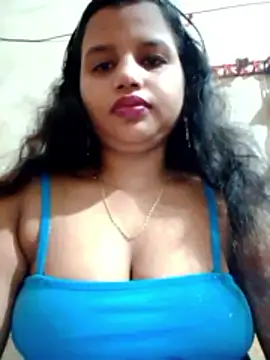 Snapshot of Nigar_Hatun chatting on May 2026 06:15:02 PM Nigar Hatun online show from May 2026 06:15:02 PM