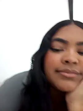 Snapshot of riley_dolly chatting on May 2026 08:25:02 PM riley dolly online show from May 2026 08:25:02 PM