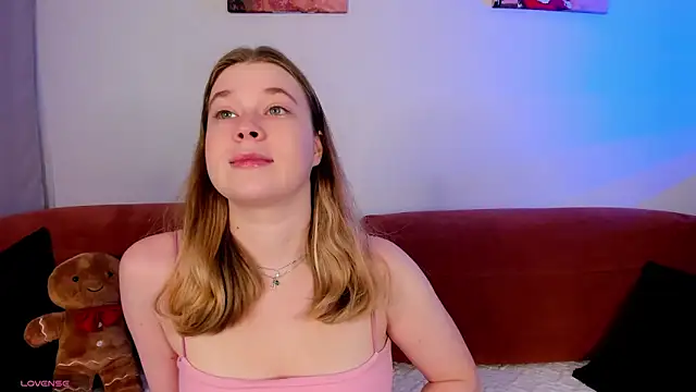 Snapshot of MERRIEMS chatting on July 2026 11:14:01 PM MERRIEMS online show from July 2026 11:14:01 PM